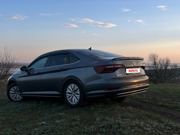2019 Volkswagen Jetta 8-speed VII, серый, 1629000 рублей - вид 2