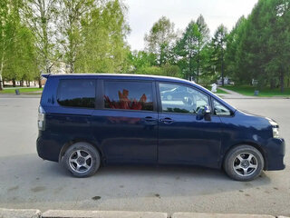 2009 Toyota Voxy II (R70), синий, 1320000 рублей, вид 3