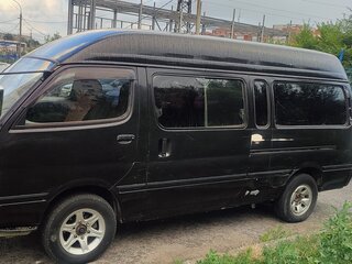 2002 Toyota HiAce H100, чёрный, 650000 рублей, вид 4