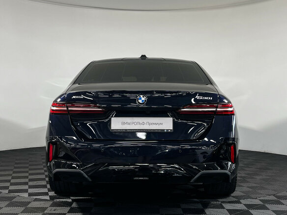 2026 BMW 5 серии 530i xDrive VIII (G60/G61/G68), синий - вид 2