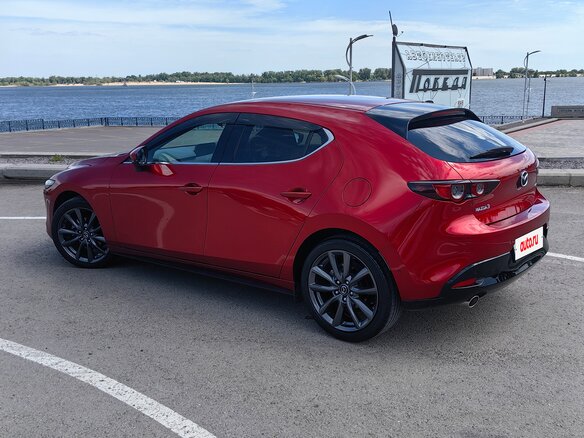 2019 Mazda 3 IV (BP), красный - вид 24