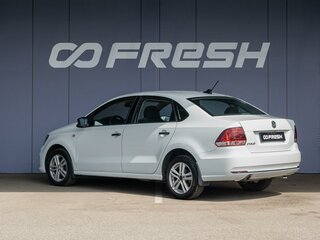 2017 Volkswagen Polo V Рестайлинг, белый, 1130000 рублей, вид 2
