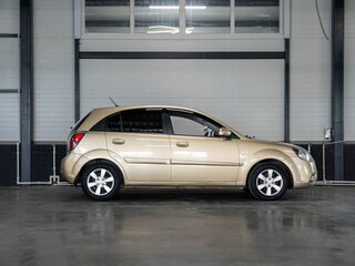 2010 Kia Rio II Рестайлинг, бежевый, 739000 рублей, вид 4