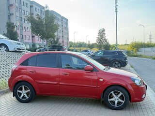 2009 Kia Rio II Рестайлинг, красный, 350000 рублей, вид 2