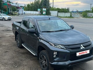 2021 Mitsubishi L200 V Рестайлинг, серый, 3700000 рублей, вид 1