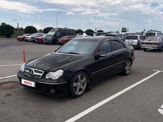 2005 Mercedes-Benz C-Класс 230 II (W203) Рестайлинг, чёрный, 650000 рублей, вид 3