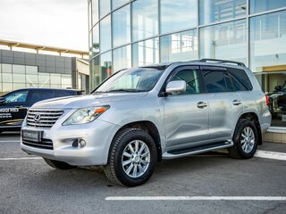 2010 Lexus LX 570 III, серебристый, 2650000 рублей, вид 3