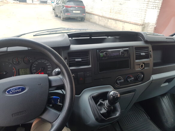 2013 Ford Transit, бежевый - вид 1