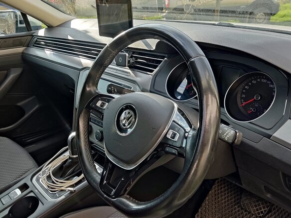 2016 Volkswagen Passat B8, белый, 1650000 рублей - вид 4