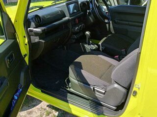 2019 Suzuki Jimny Kei car IV, жёлтый, 1900000 рублей, вид 4
