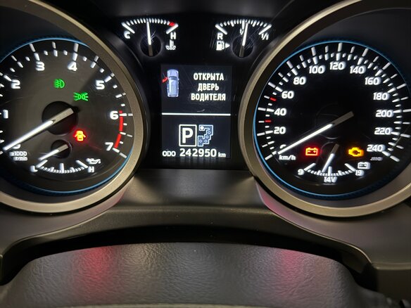 2012 Toyota Land Cruiser 200 Series Рестайлинг 1, чёрный, 4600000 рублей - вид 6
