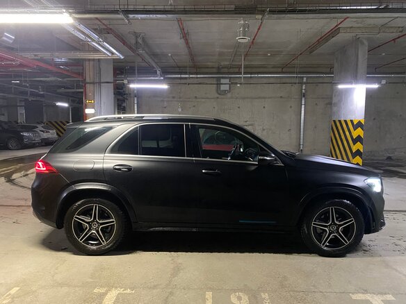 2021 Mercedes-Benz GLE 300 d II (V167), чёрный, 7400000 рублей - вид 4