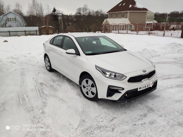 2019 Kia Cerato IV, белый, 2350000 рублей - вид 2