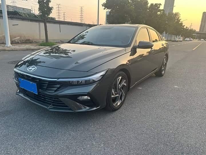 Открыть фотографии: Hyundai Elantra VII (CN7)