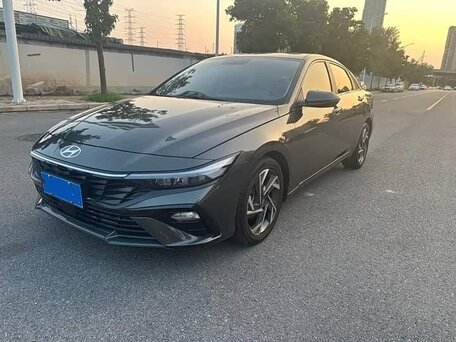 Hyundai Elantra VII (CN7)