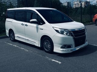 2016 Toyota Esquire I, белый, 2250000 рублей, вид 3