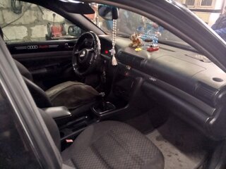 1999 Audi A4 I (B5) Рестайлинг, чёрный, 360000 рублей, вид 4