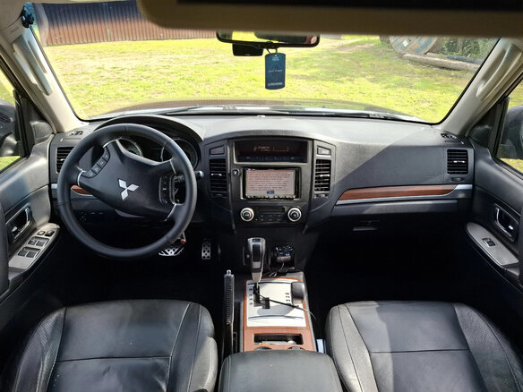 2008 Mitsubishi Pajero IV, чёрный, 1400000 рублей - вид 5