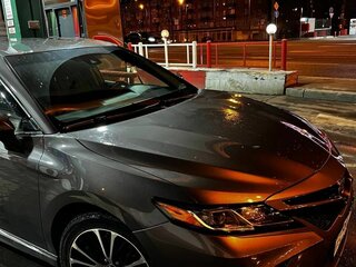 2017 Toyota Camry US Market VIII (XV70), серый, 2179000 рублей, вид 1