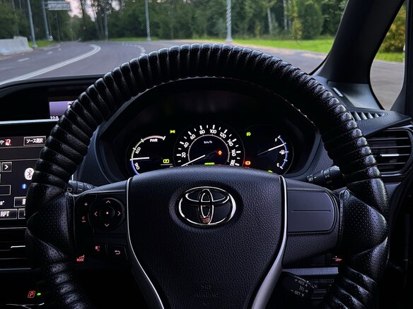 2018 Toyota Voxy III (R80) Рестайлинг, чёрный, 2080000 рублей - вид 15
