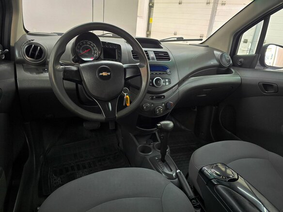 2013 Chevrolet Spark III, чёрный, 675000 рублей - вид 15
