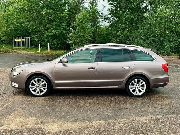 2011 Skoda Superb II, бежевый - вид 3