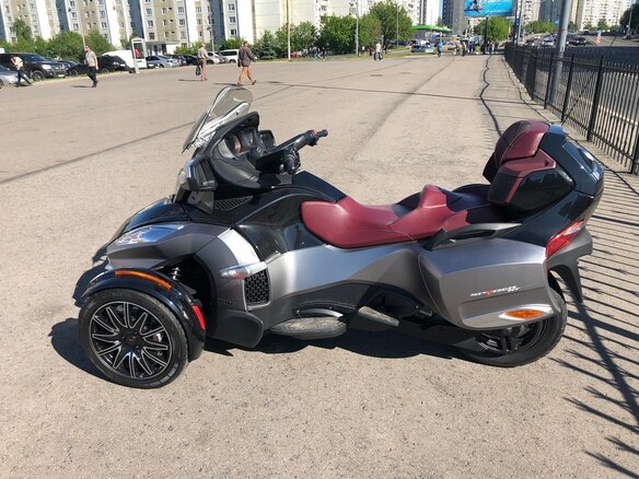 2014 BRP Can-Am Spyder, чёрный, 1615000 рублей - вид 2
