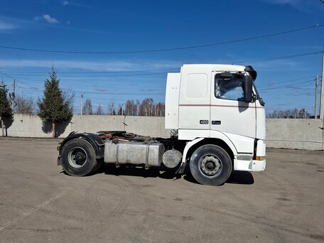 1996 Volvo FH, белый, 2750000 рублей, вид 4
