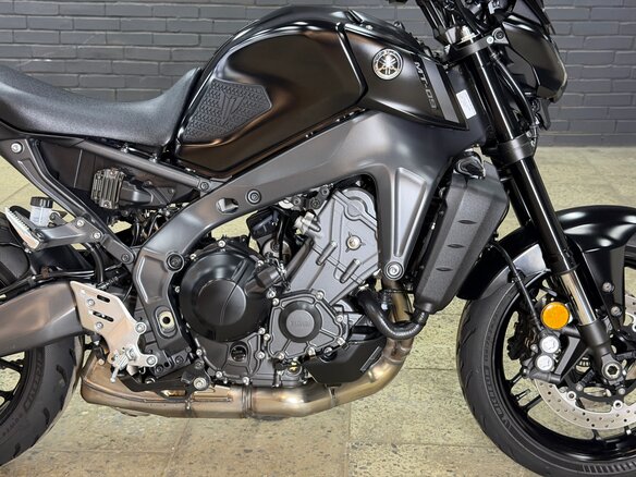 2021 Yamaha MT-09 (FZ-09), чёрный, 1055000 рублей - вид 11