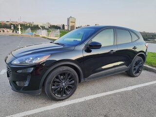 2022 Ford Escape IV, чёрный, 2400000 рублей, вид 2