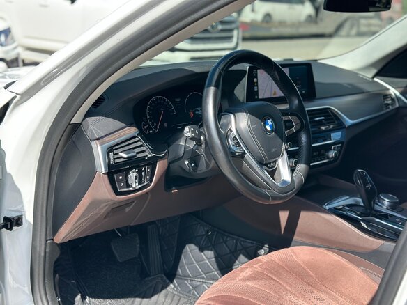 2019 BMW 5 серии 520d VII (G30/G31/G38), белый, 2200000 рублей - вид 8
