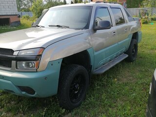 2001 Chevrolet Avalanche I, белый, 1300000 рублей, вид 1