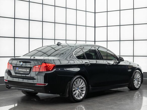 2016 BMW 5 серии 530d xDrive VI (F10/F11/F07) Рестайлинг, чёрный - вид 3