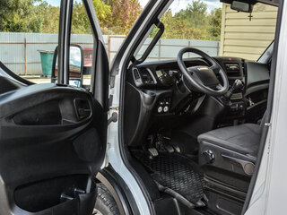 2017 Iveco Daily, белый, 2800000 рублей, вид 5