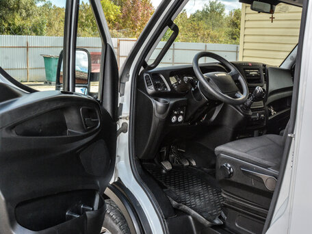 2017 Iveco Daily, белый, 2800000 рублей, вид 5