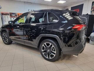 2021 Toyota RAV4 V (XA50), чёрный, 3700000 рублей, вид 2