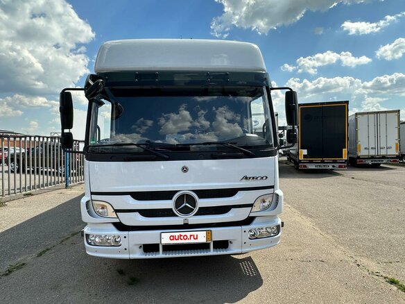 2013 Mercedes-Benz Atego, белый, 7474990 рублей - вид 1