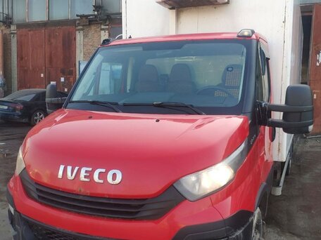 2017 Iveco Daily, красный, 1950000 рублей, вид 1