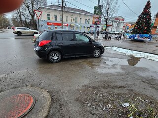 2007 Nissan Tiida I, чёрный, 390000 рублей, вид 3