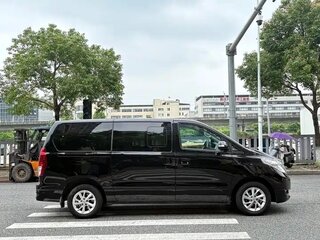 2023 Forthing Lingzhi M5, чёрный, 1420334 рублей, вид 4
