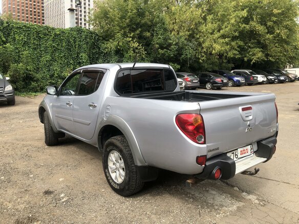 2014 Mitsubishi L200 Super Select IV Рестайлинг, серебристый - вид 6
