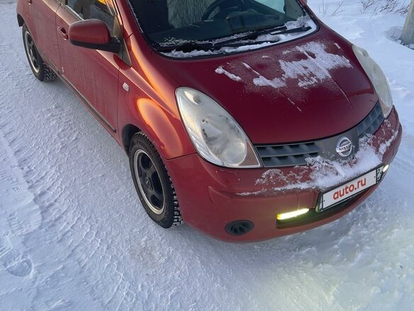 2008 Nissan Note I, пурпурный, 600000 рублей - вид 2