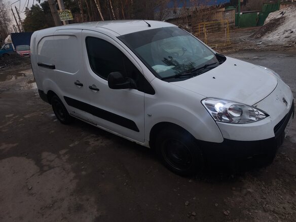2012 Peugeot Partner, белый, 410000 рублей - вид 3