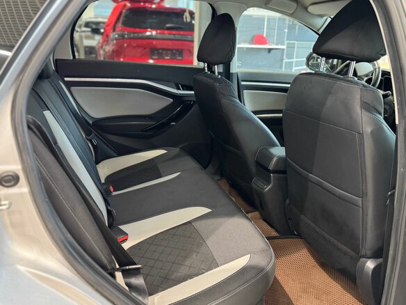 2020 Lada (ВАЗ) Vesta SW I, серебристый, 1099000 рублей - вид 12