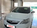2012 Opel Astra J, белый, 490000 рублей