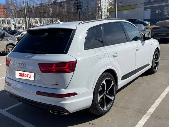 2017 Audi Q7 II (4M), белый, 4800000 рублей - вид 6