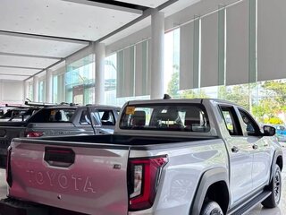 2026 Toyota Hilux IX, серебристый, 5827904 рублей, вид 4