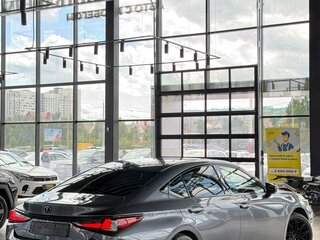 2019 Lexus ES 250 VII, серый, 3990000 рублей, вид 4