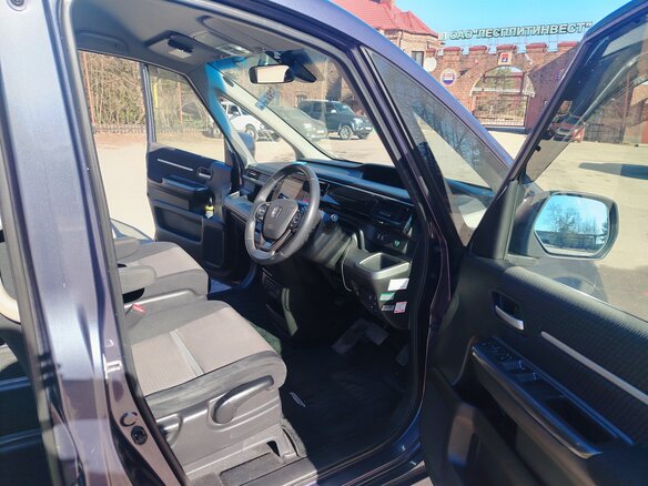 2015 Honda Stepwgn Spada V, фиолетовый, 1825000 рублей - вид 9
