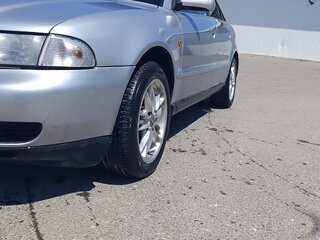 1998 Audi A4 I (B5), серебристый, 675000 рублей, вид 2